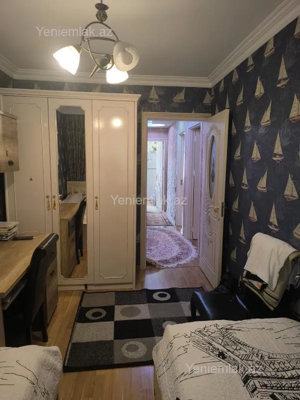 Satılır 3 otaqlı köhnə tikili 80 m²