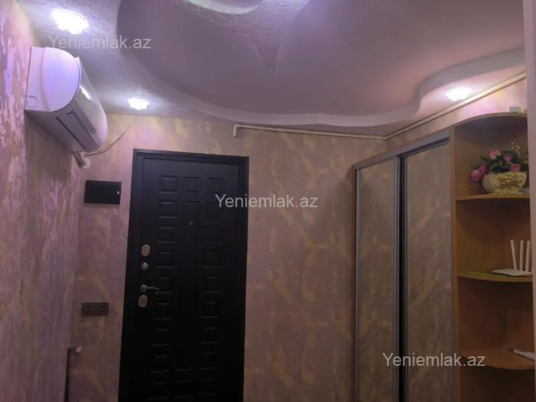 Satılır 3 otaqlı köhnə tikili 80 m²