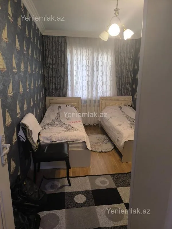 Satılır 3 otaqlı köhnə tikili 80 m²