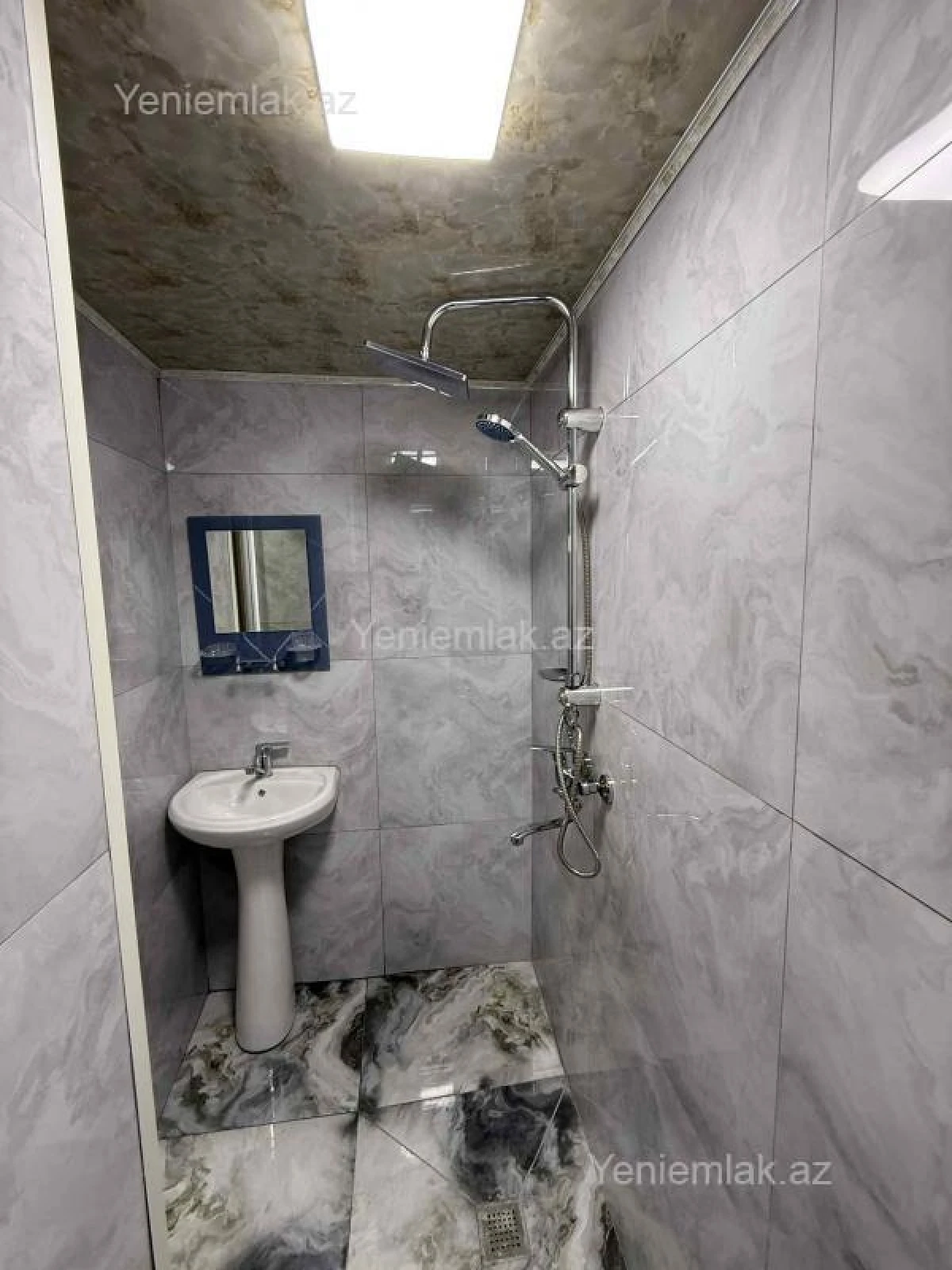 Satılır 1 otaqlı köhnə tikili 35 m²