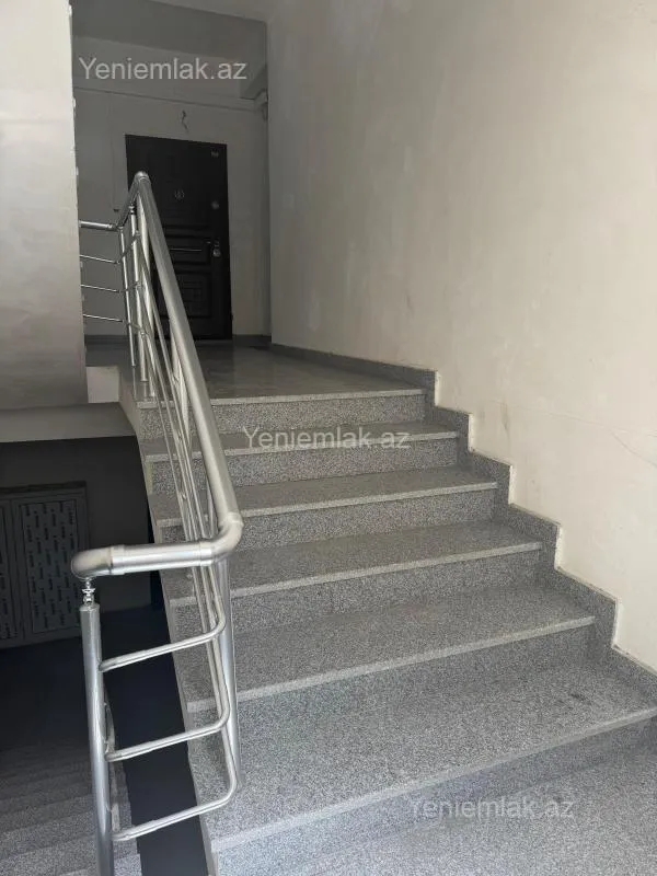 Satılır 3 otaqlı yeni tikili 75 m²