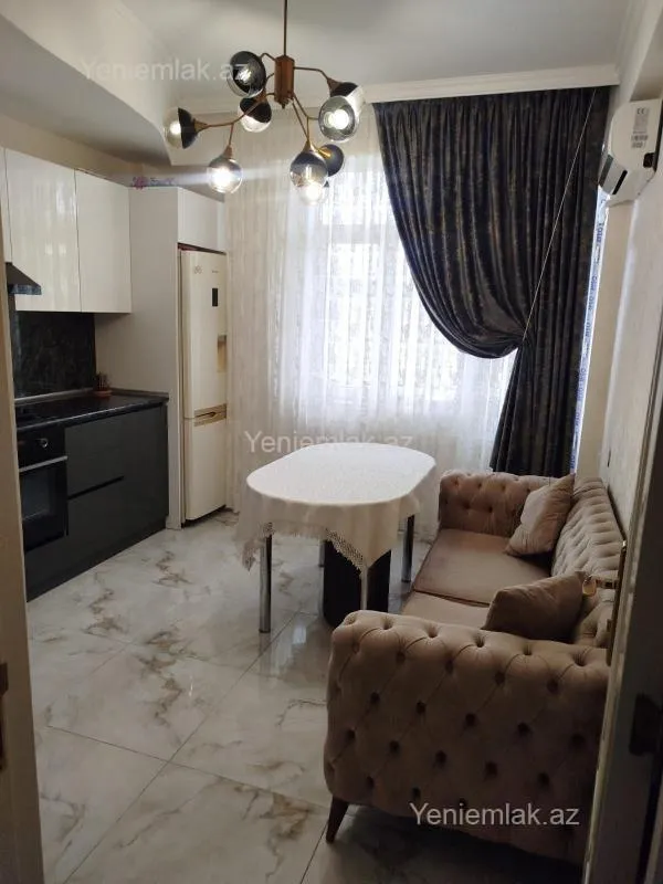Satılır 3 otaqlı yeni tikili 75 m²