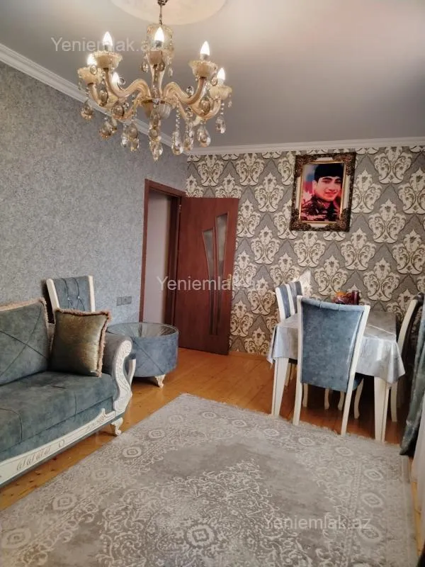 Satılır 2 otaqlı köhnə tikili 55 m²