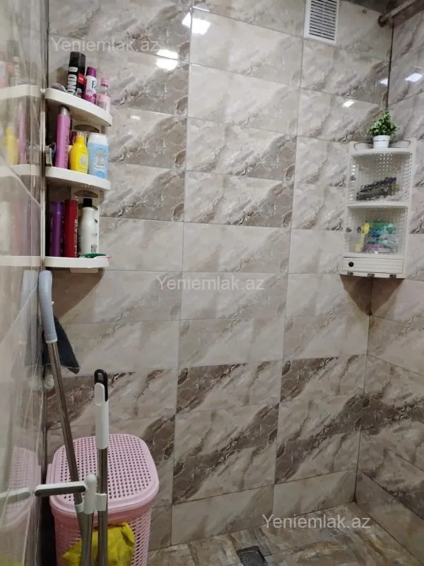 Satılır 2 otaqlı köhnə tikili 55 m²