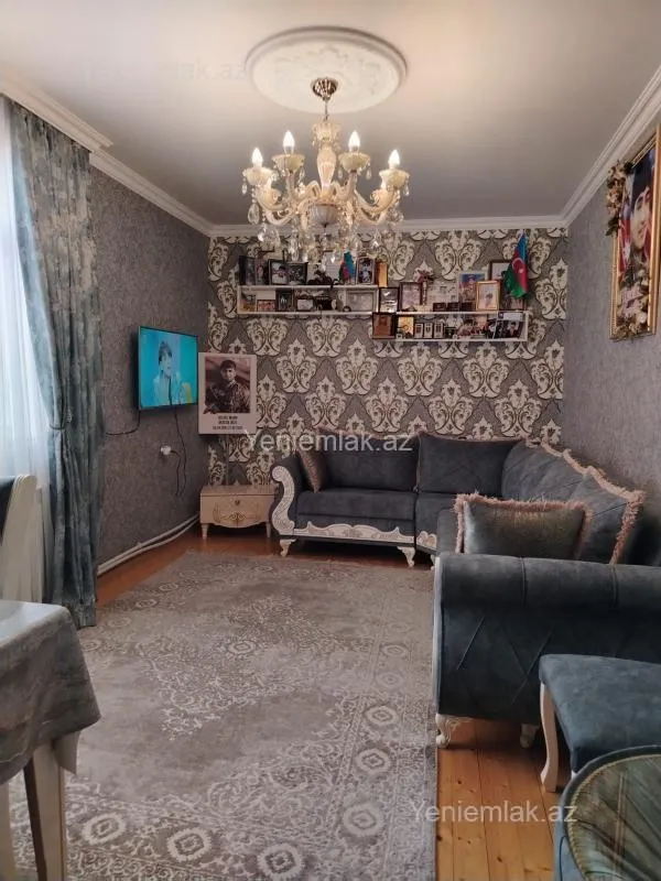 Satılır 2 otaqlı köhnə tikili 55 m²