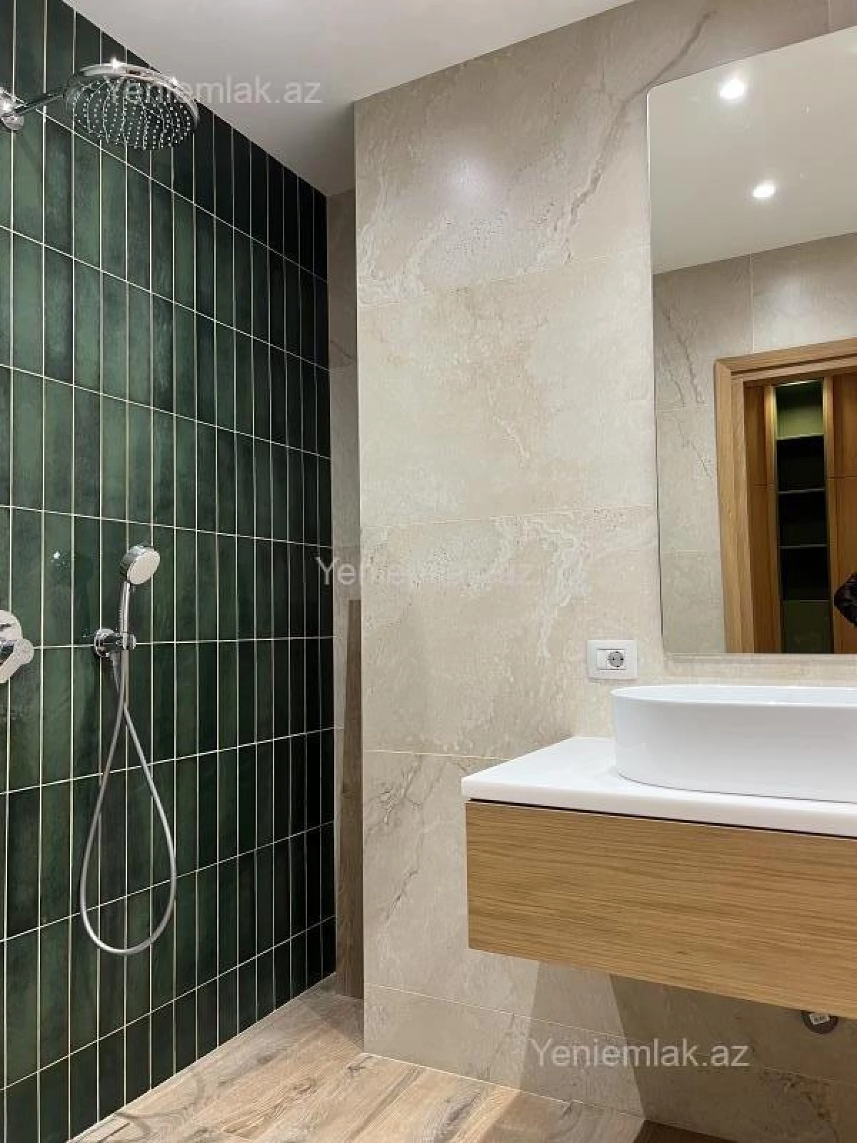 Satılır 3 otaqlı yeni tikili 132 m²