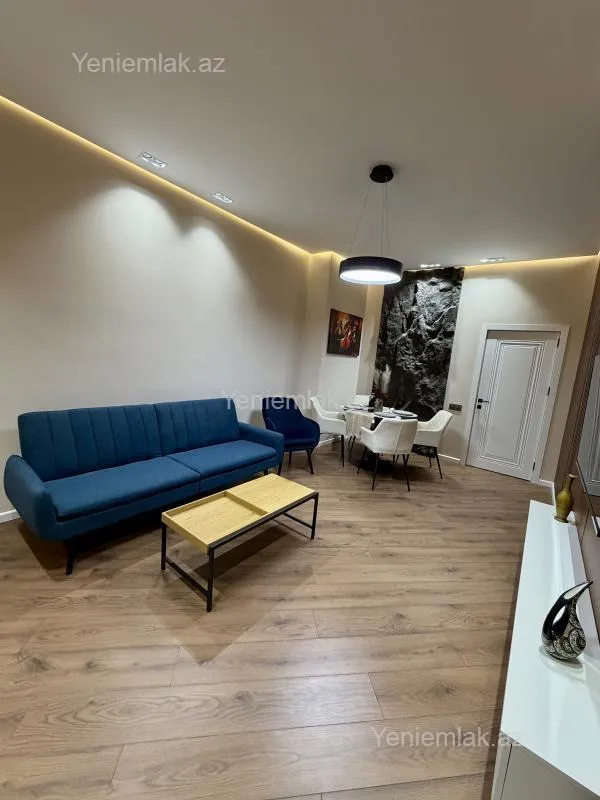Satılır 2 otaqlı yeni tikili 60 m²