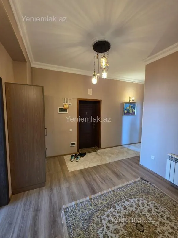 Satılır 3 otaqlı yeni tikili 105 m²