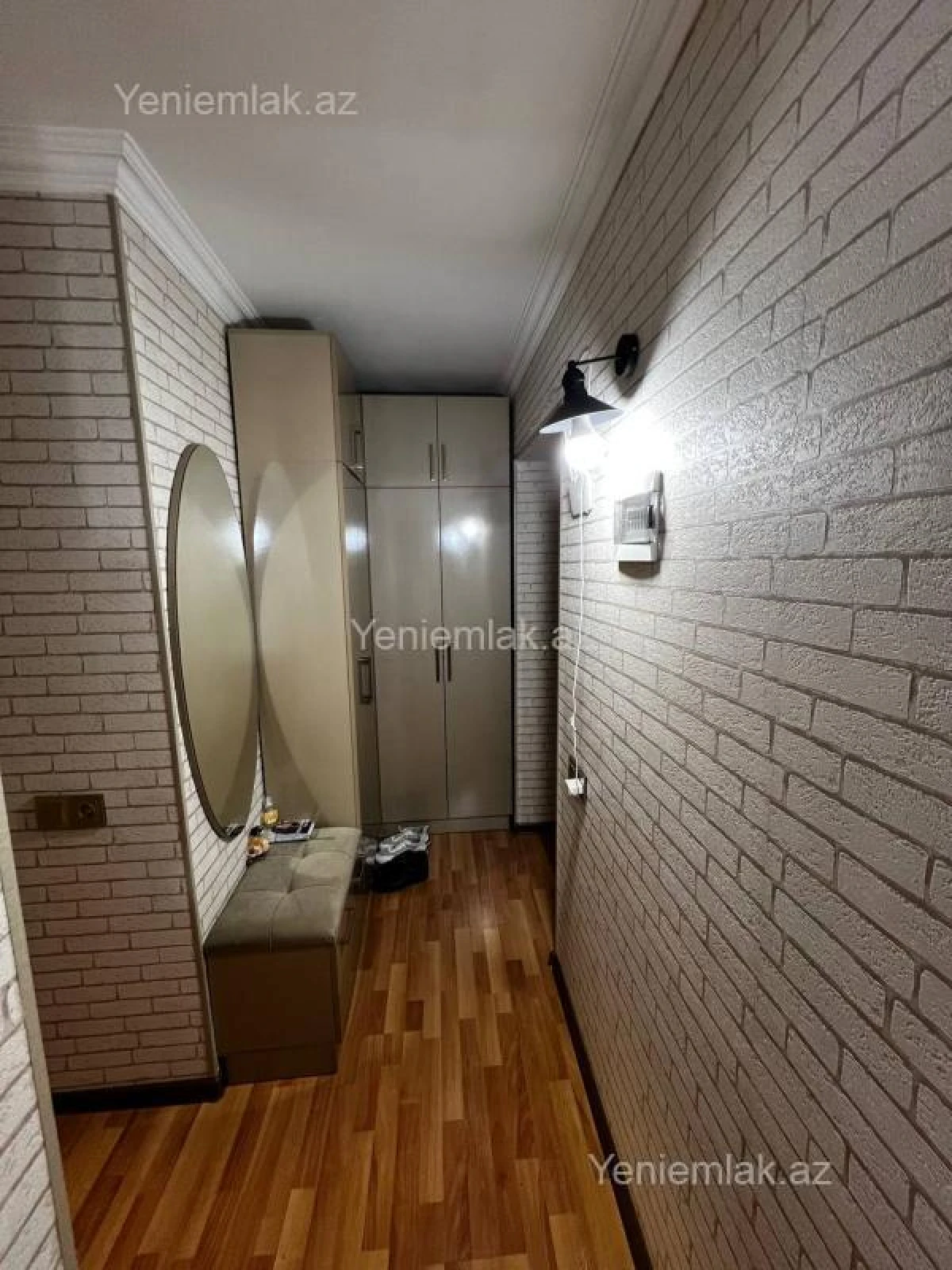 Satılır 2 otaqlı köhnə tikili 52 m²