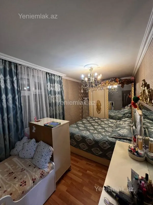 Satılır 2 otaqlı köhnə tikili 52 m²