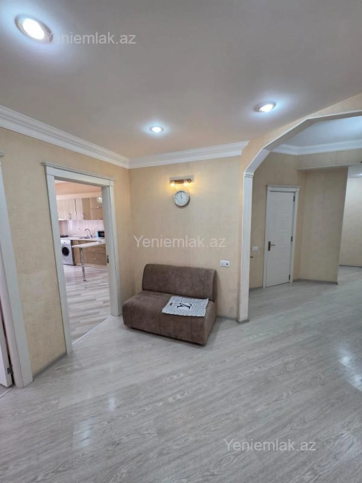 Satılır 3 otaqlı yeni tikili 136 m²