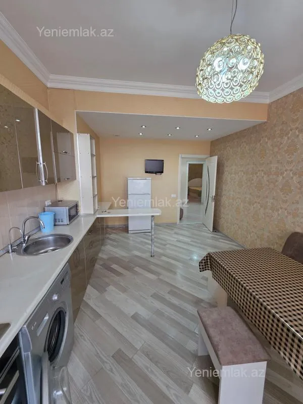 Satılır 3 otaqlı yeni tikili 136 m²