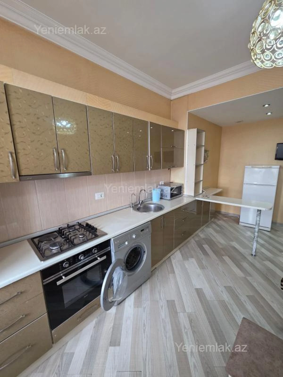 Satılır 3 otaqlı yeni tikili 136 m²