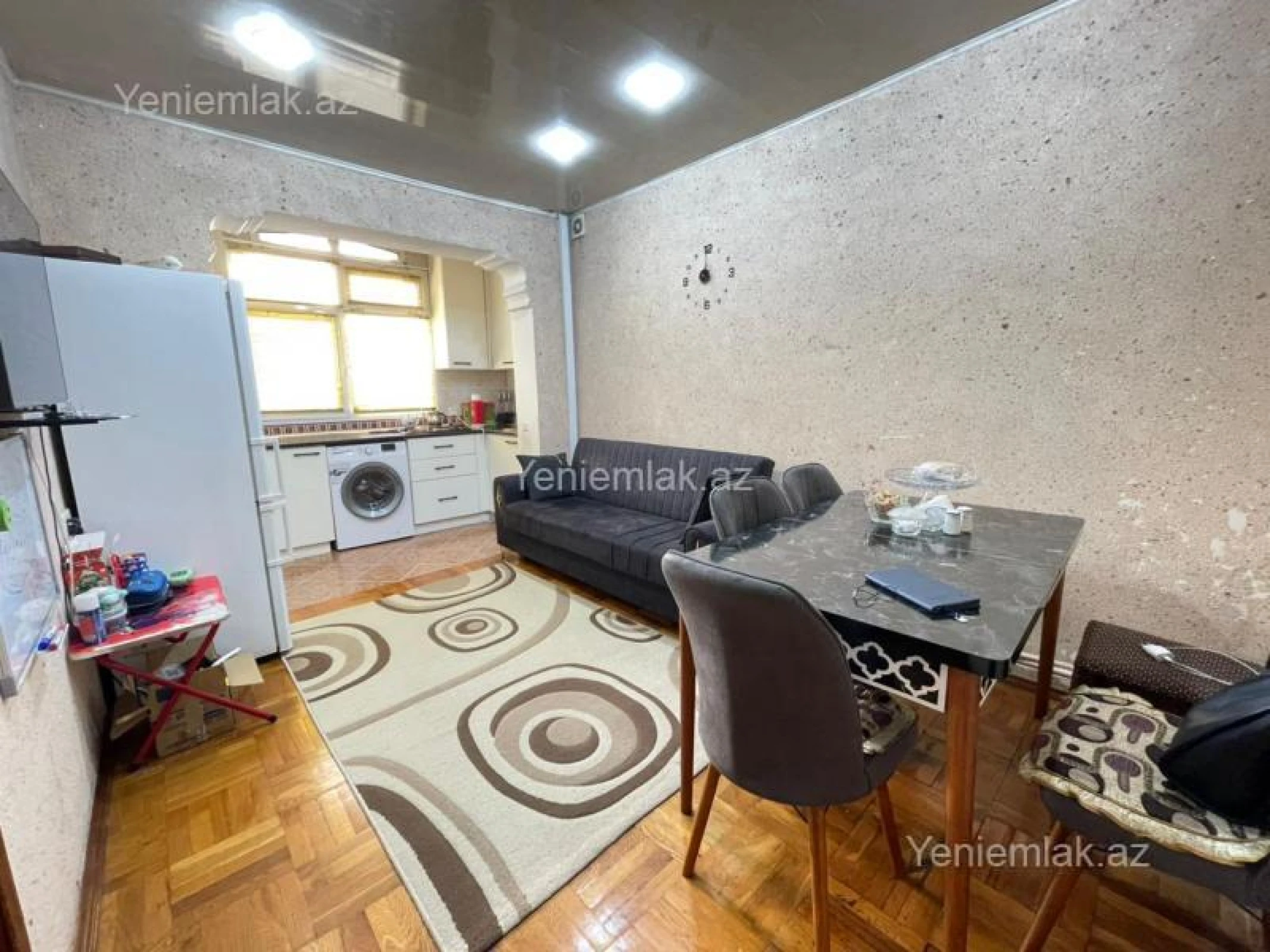 Satılır 2 otaqlı köhnə tikili 55 m²