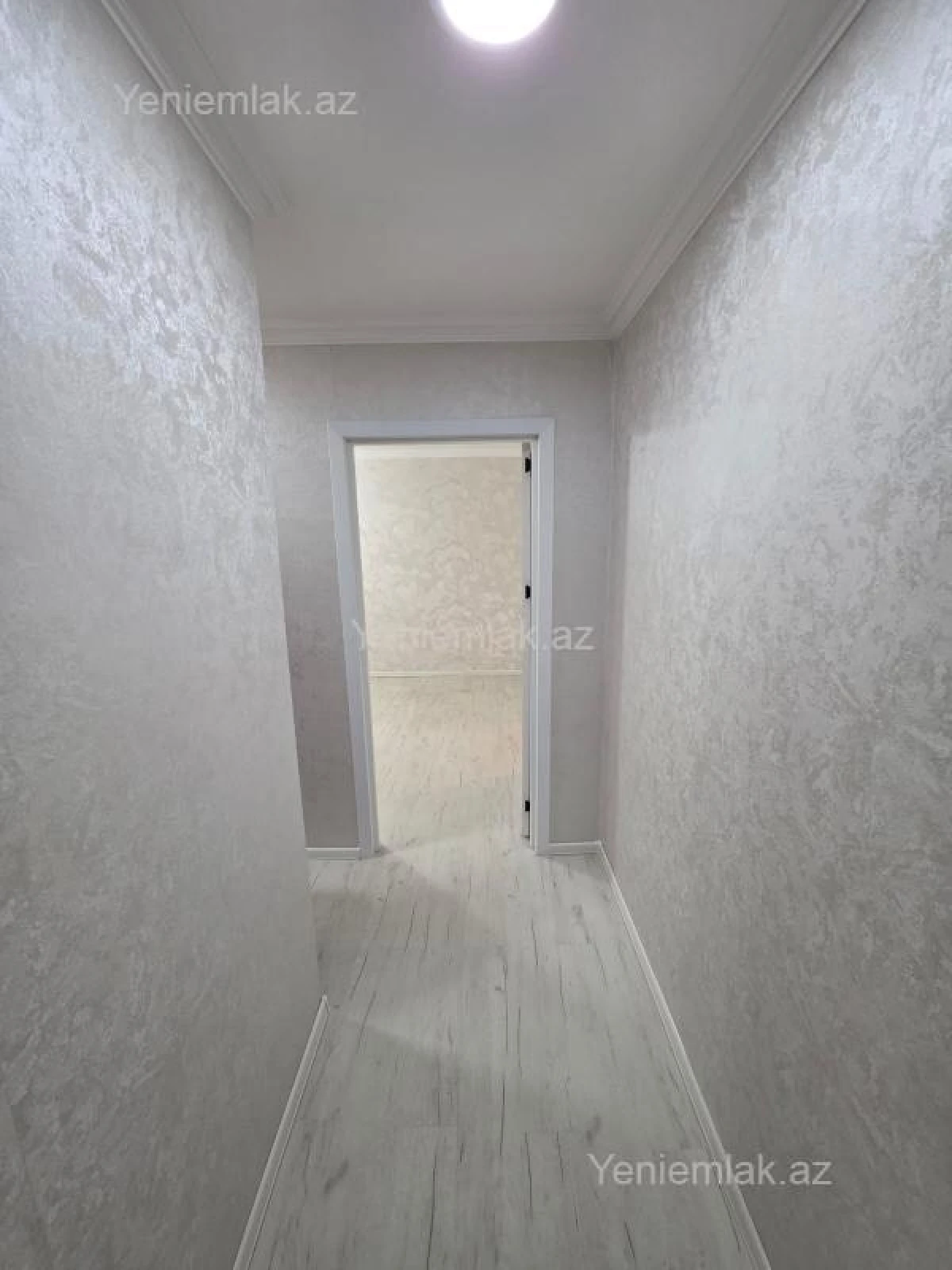 Satılır 2 otaqlı köhnə tikili 53 m²