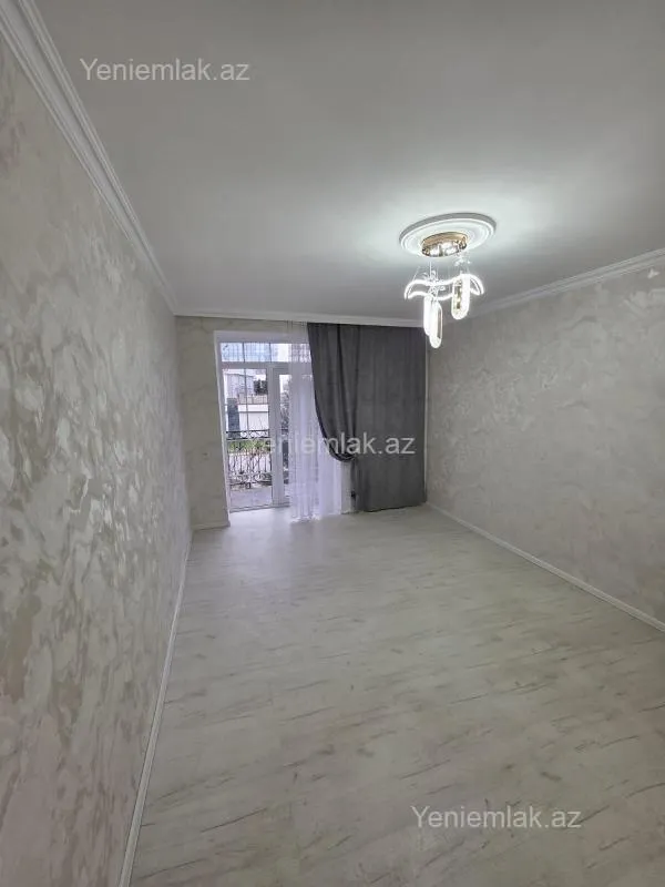 Satılır 2 otaqlı köhnə tikili 53 m²