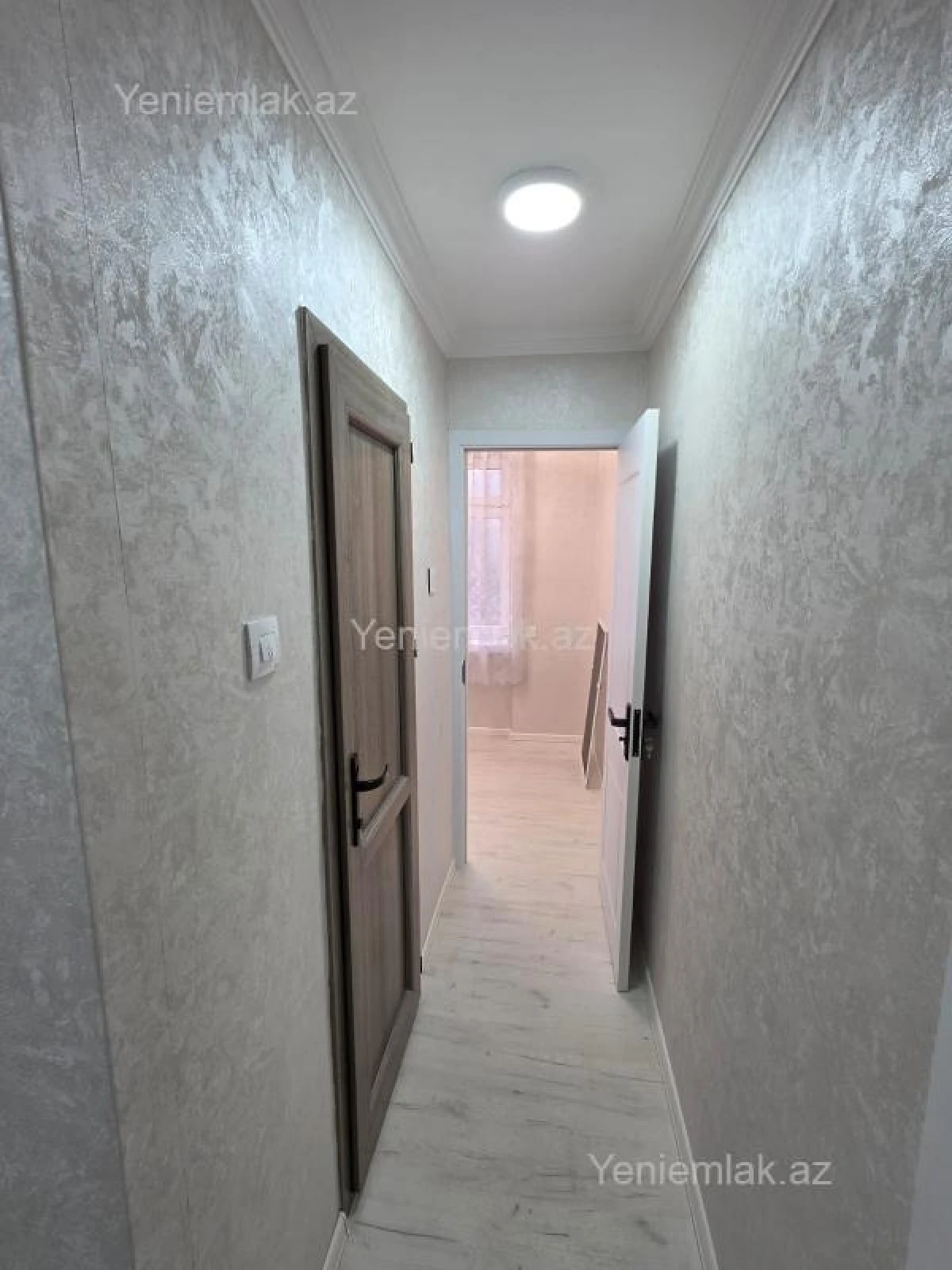 Satılır 2 otaqlı köhnə tikili 53 m²