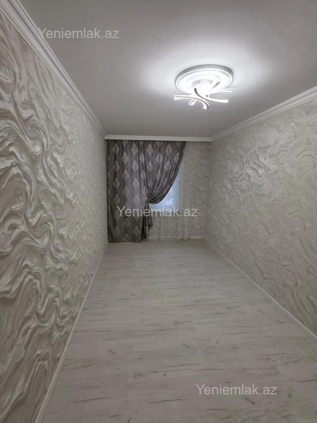 Satılır 2 otaqlı köhnə tikili 53 m²