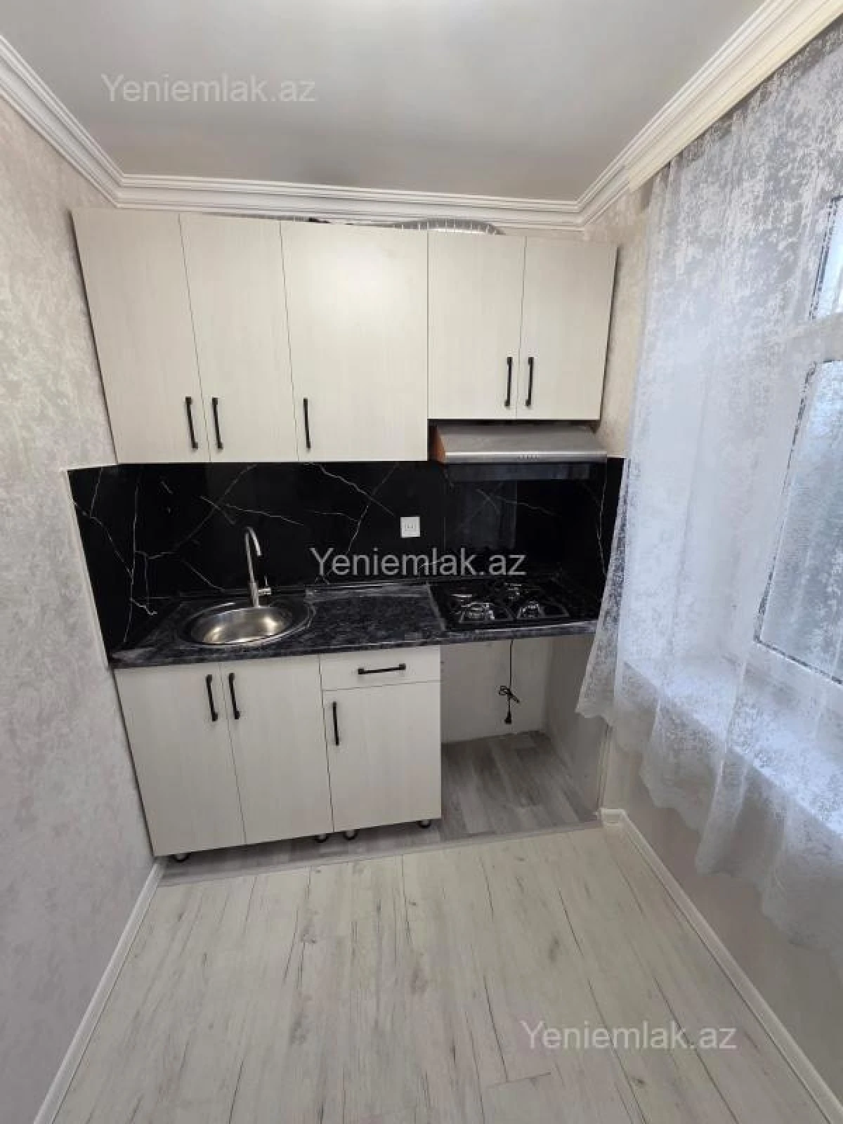Satılır 2 otaqlı köhnə tikili 53 m²