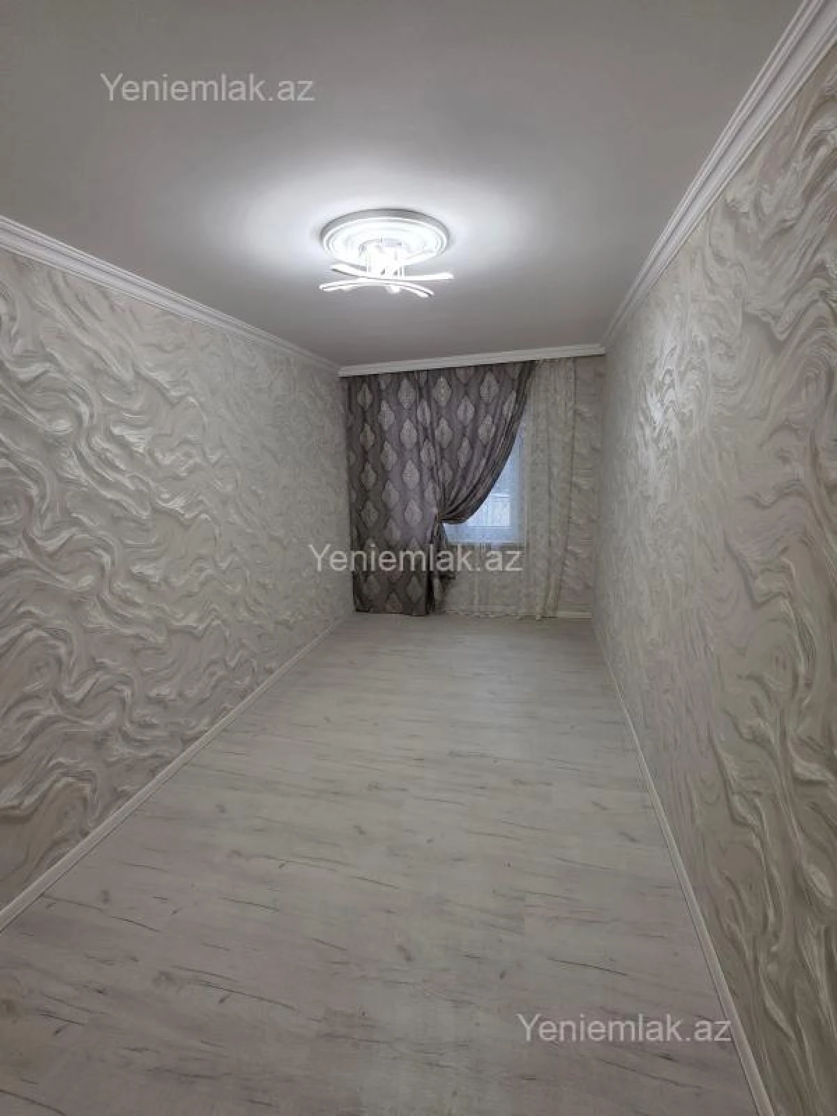 Satılır 2 otaqlı köhnə tikili 53 m²
