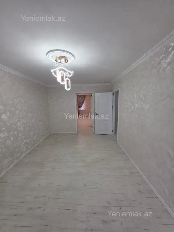 Satılır 2 otaqlı köhnə tikili 53 m²