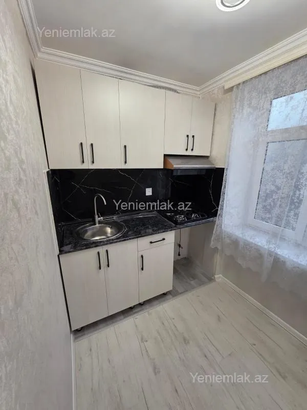 Satılır 2 otaqlı köhnə tikili 53 m²