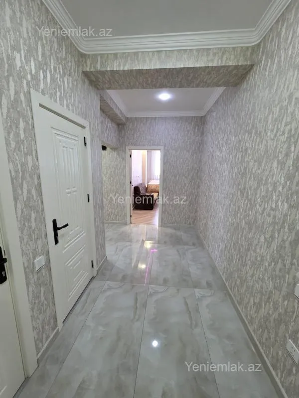 Satılır 3 otaqlı yeni tikili 130 m²