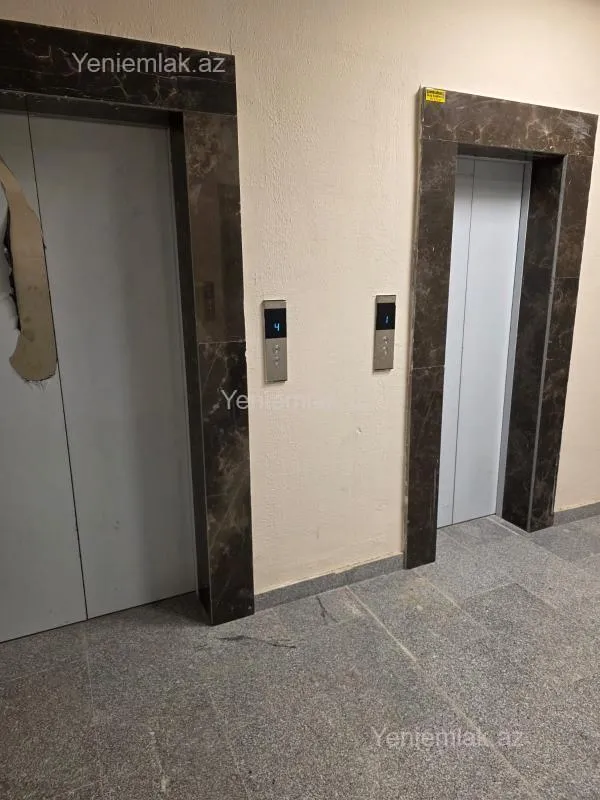 Satılır 3 otaqlı yeni tikili 130 m²