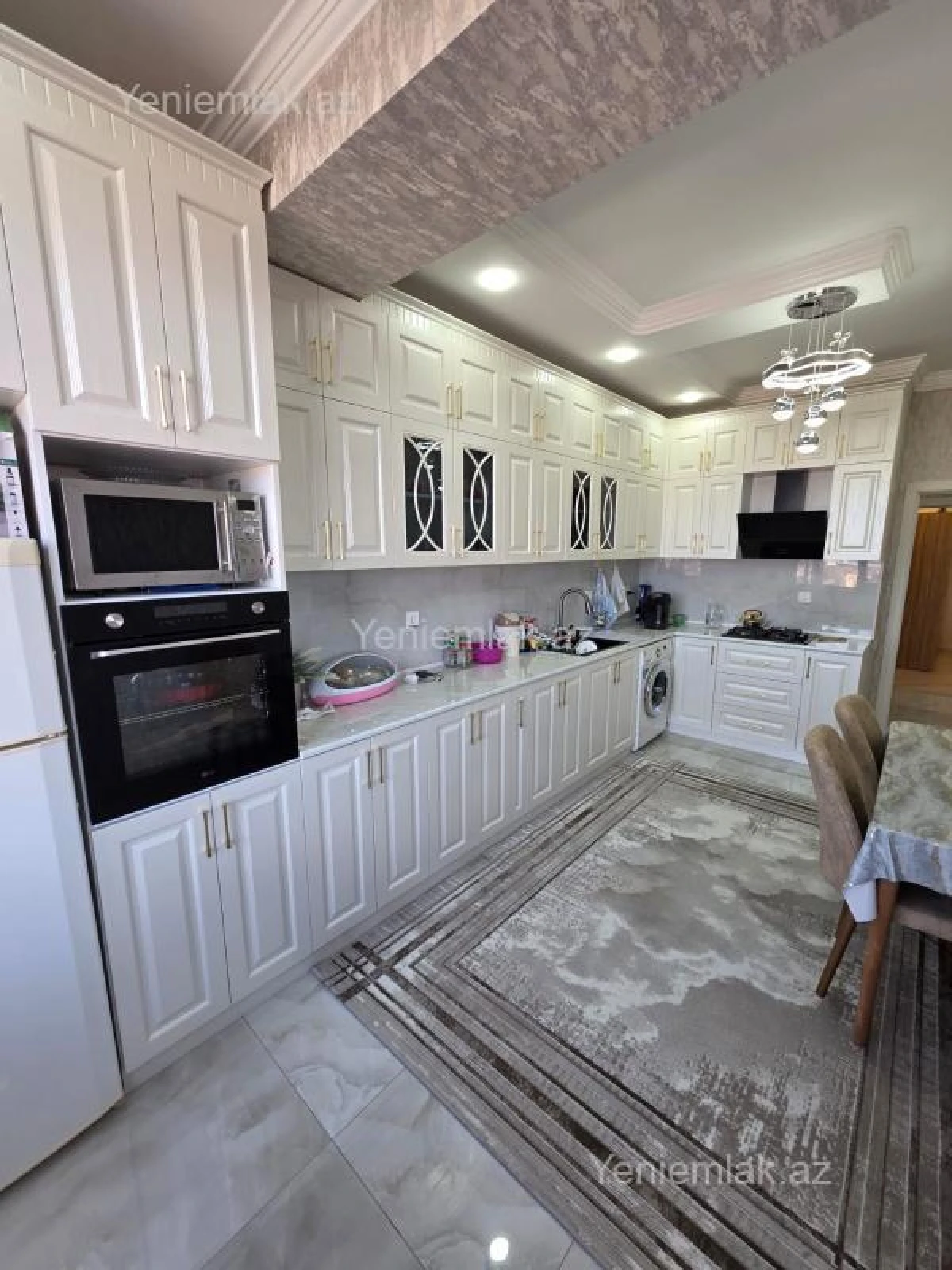 Satılır 3 otaqlı yeni tikili 130 m²