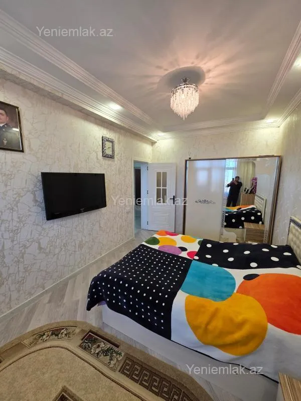 Satılır 3 otaqlı yeni tikili 130 m²