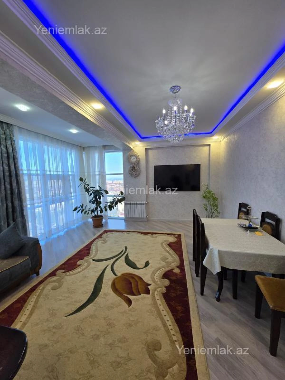 Satılır 3 otaqlı yeni tikili 130 m²