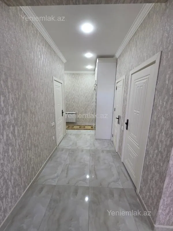 Satılır 3 otaqlı yeni tikili 130 m²