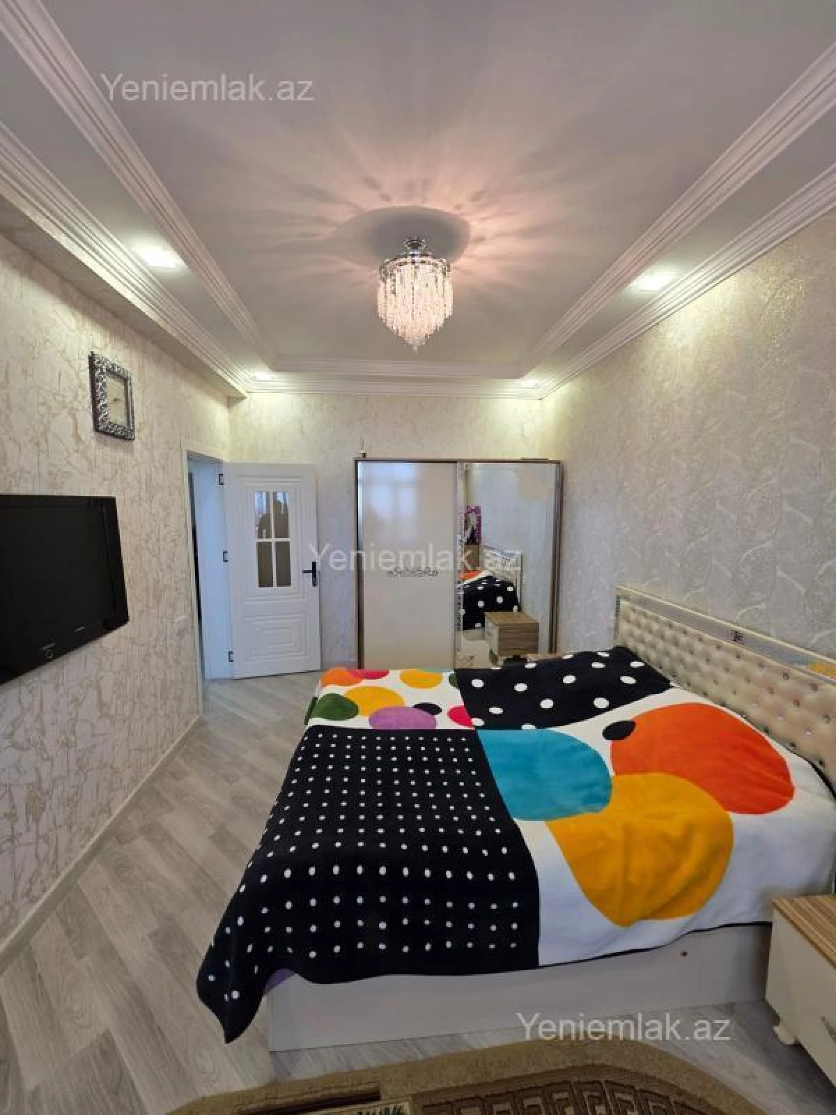 Satılır 3 otaqlı yeni tikili 130 m²