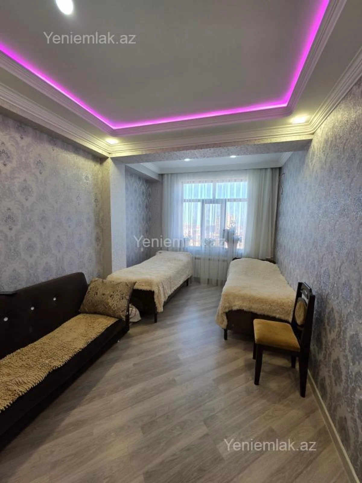 Satılır 3 otaqlı yeni tikili 130 m²