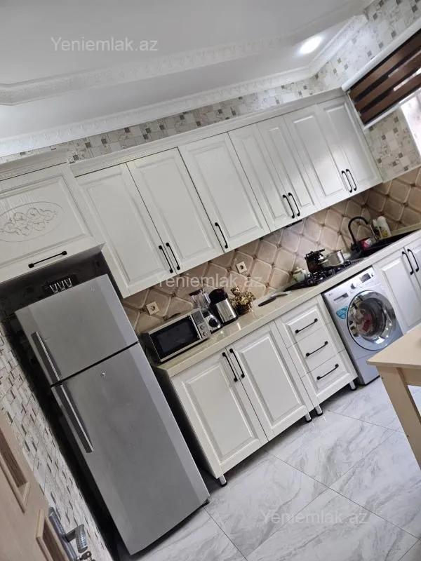 Satılır 4 otaqlı həyət evi 140 m²