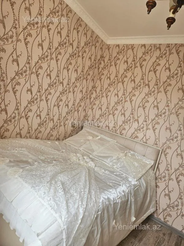 Satılır 4 otaqlı həyət evi 140 m²