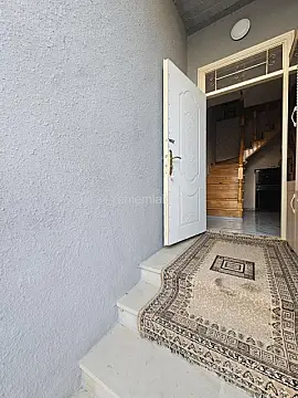 Satılır 4 otaqlı həyət evi 140 m²