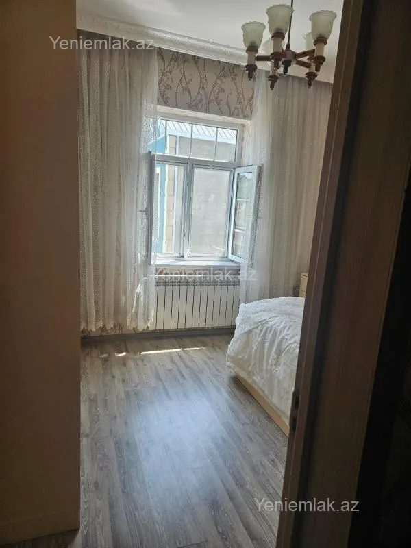 Satılır 4 otaqlı həyət evi 140 m²