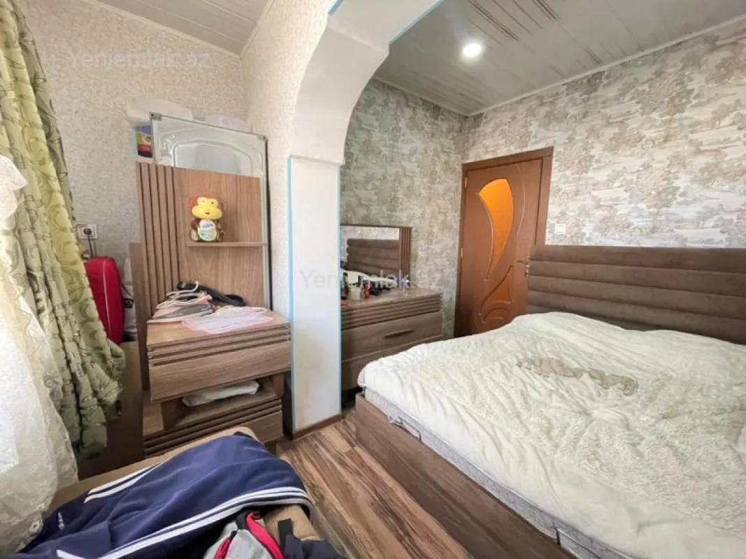 Satılır 2 otaqlı köhnə tikili 50 m²