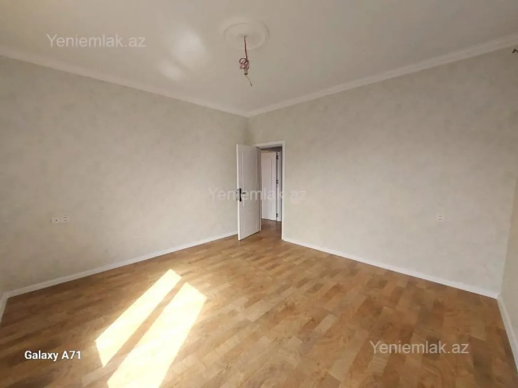 Satılır 4 otaqlı həyət evi 140 m²