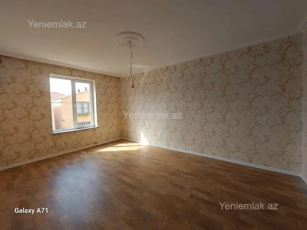Satılır 4 otaqlı həyət evi 140 m²