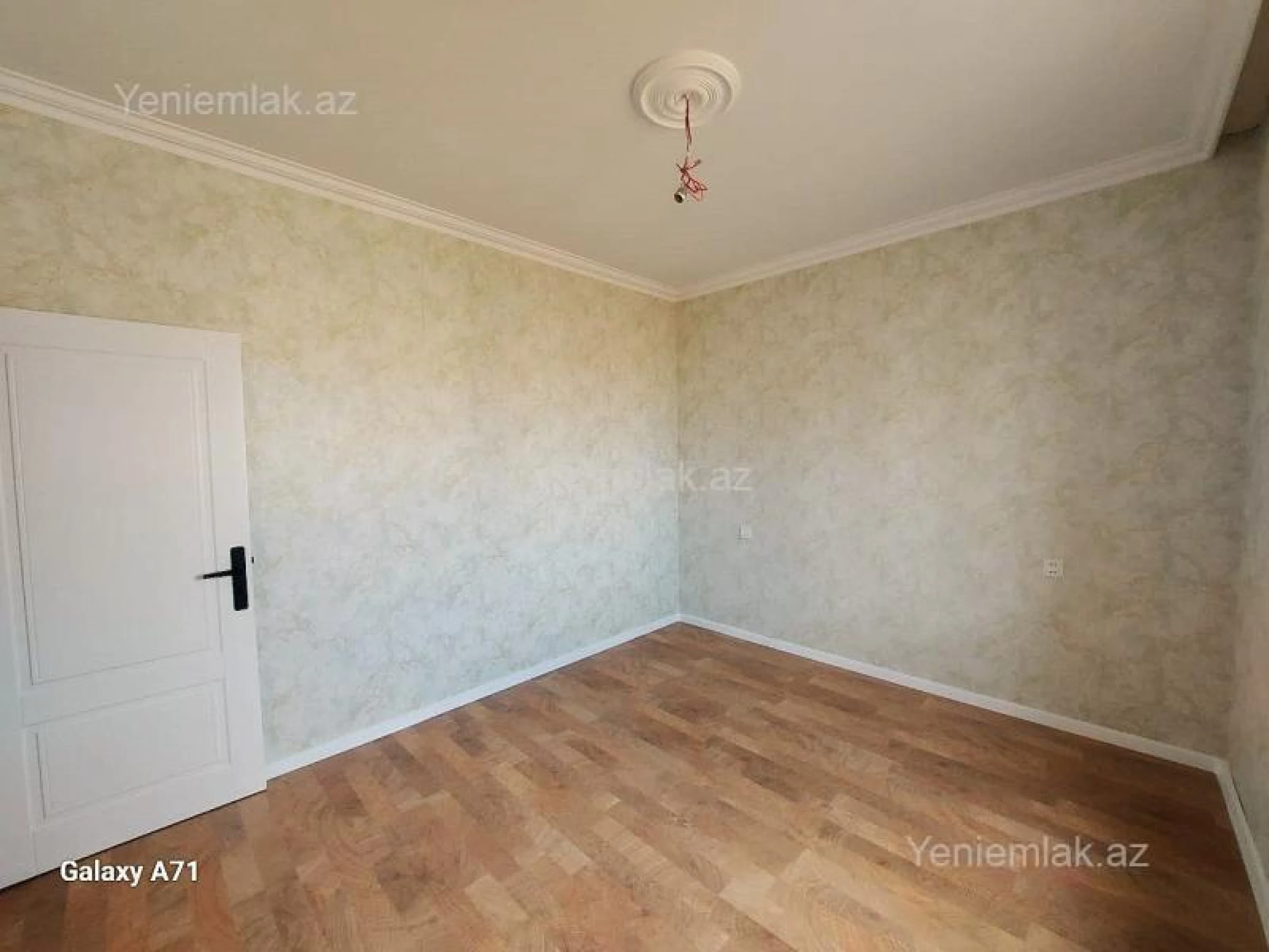 Satılır 4 otaqlı həyət evi 140 m²