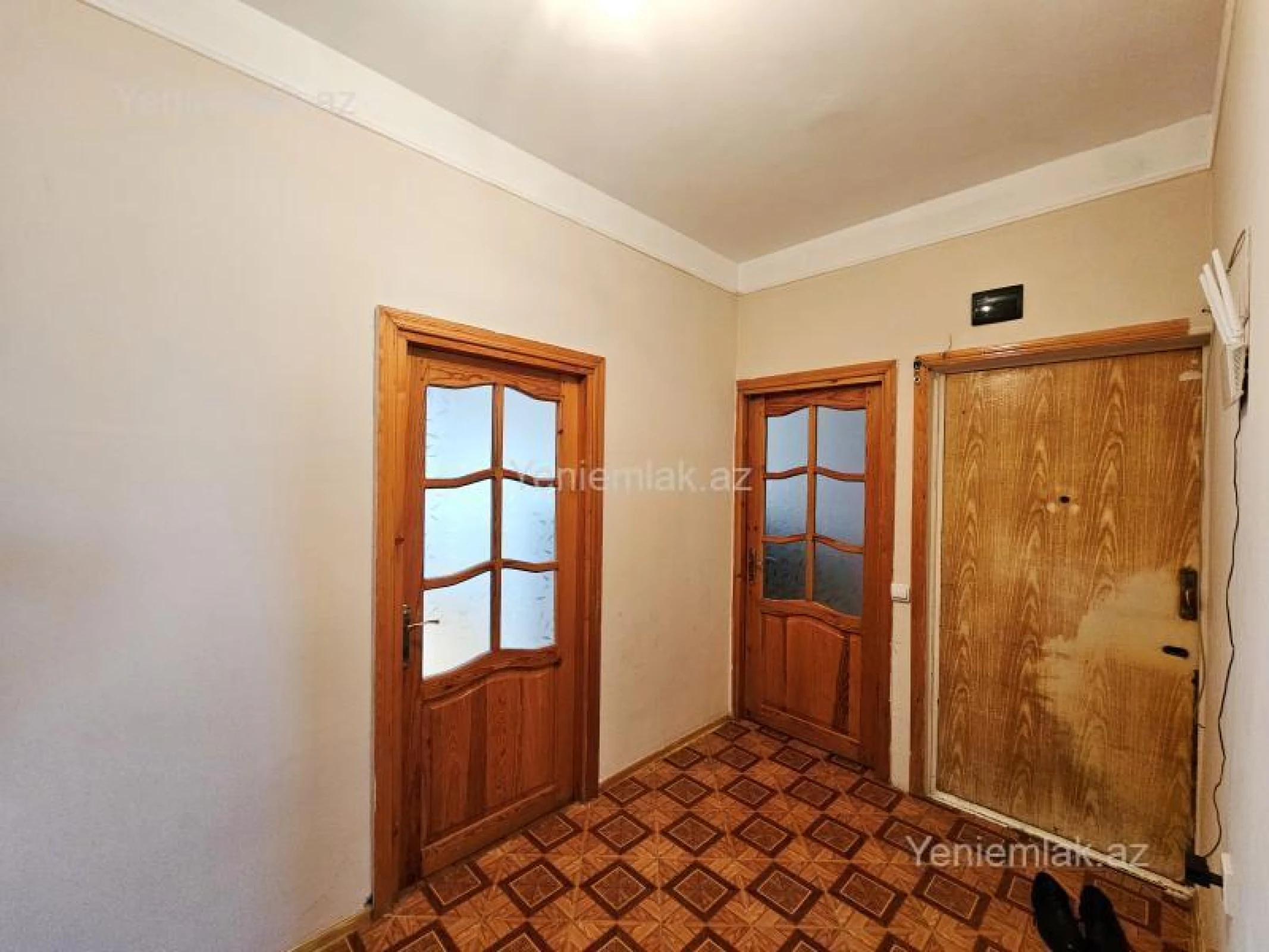 Satılır 4 otaqlı köhnə tikili 110 m²