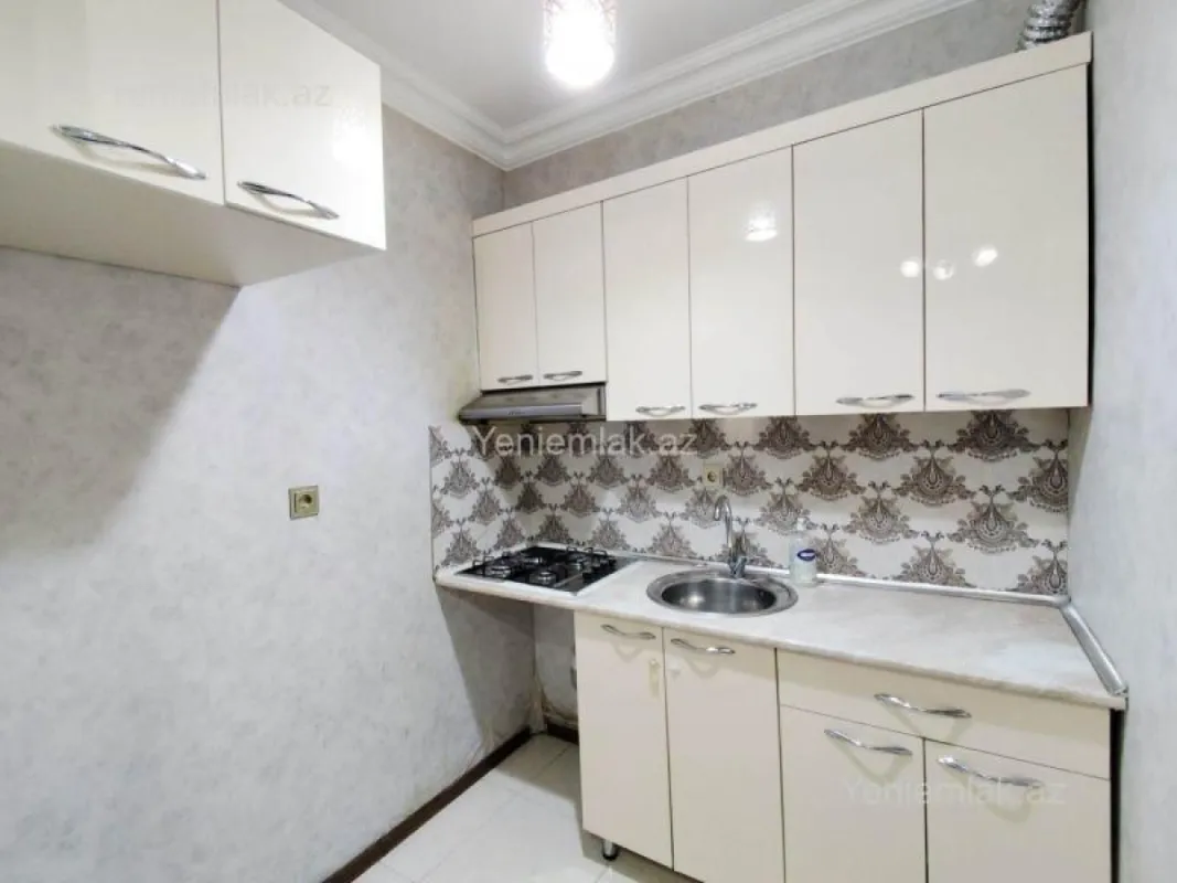 Satılır 2 otaqlı yeni tikili 60 m²