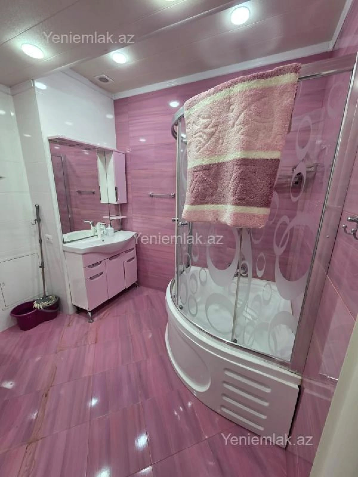 Satılır 3 otaqlı yeni tikili 136 m²