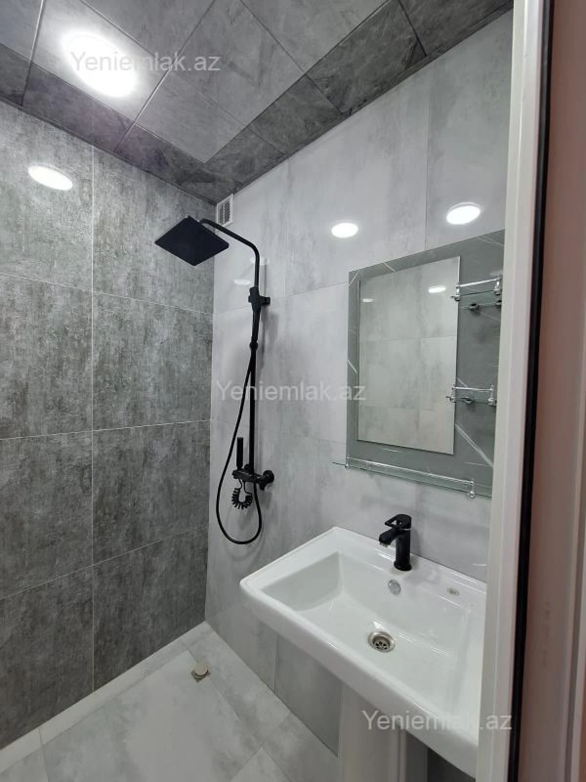 Satılır 3 otaqlı köhnə tikili 69 m²