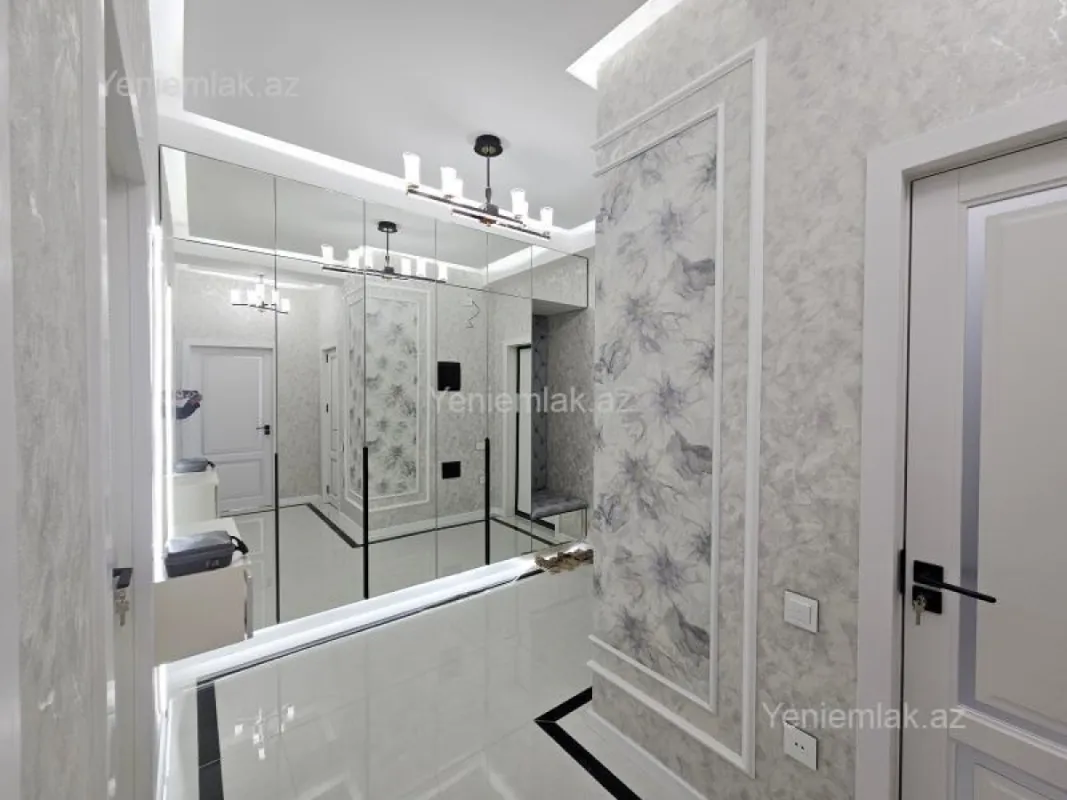 Satılır 3 otaqlı yeni tikili 87 m²