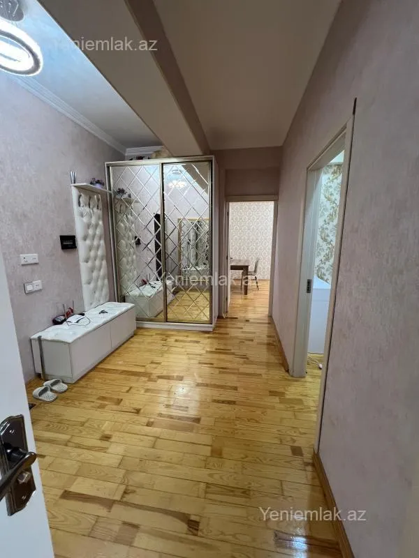 Satılır 2 otaqlı yeni tikili 75 m²