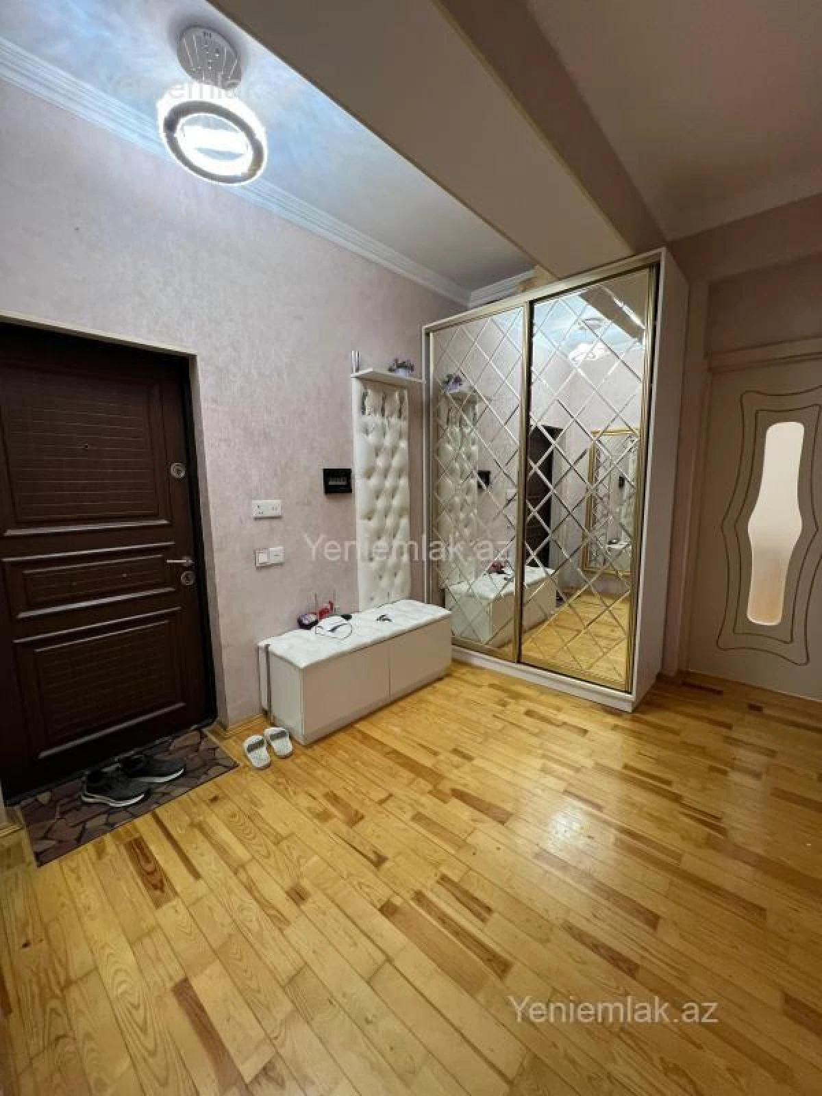 Satılır 2 otaqlı yeni tikili 75 m²