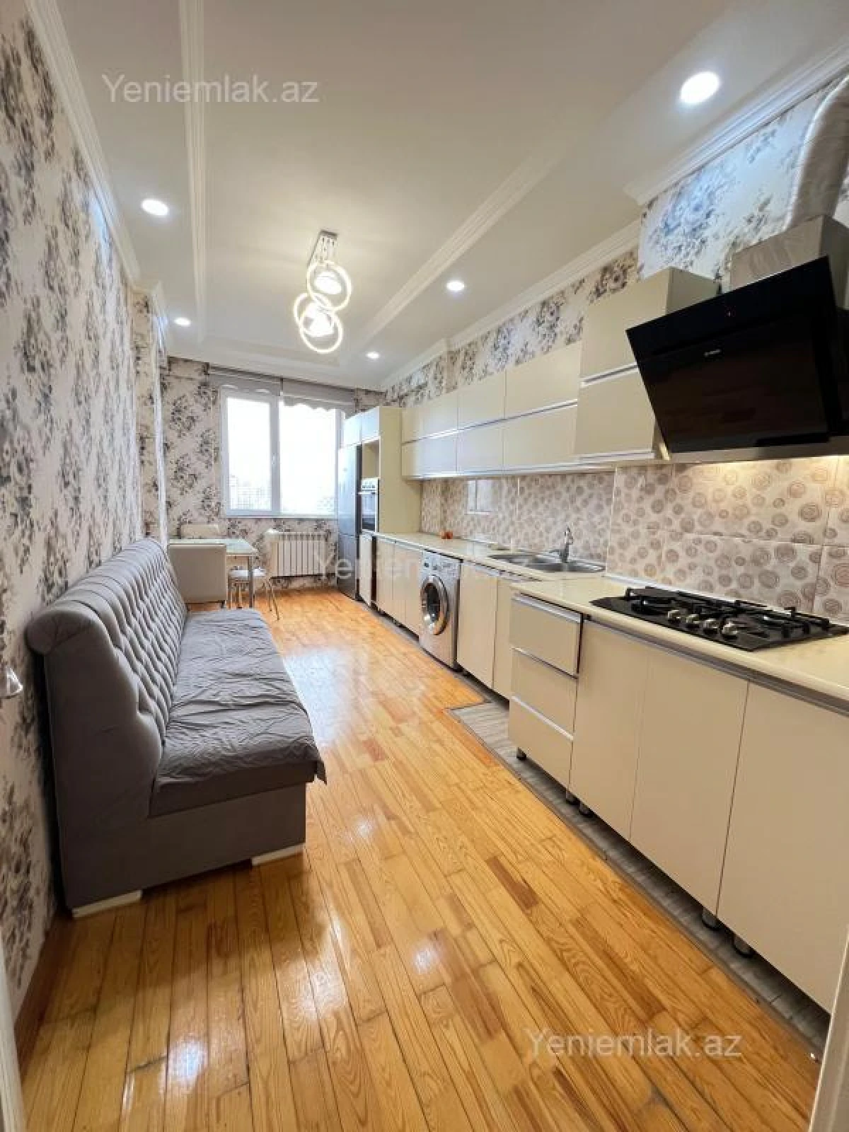Satılır 2 otaqlı yeni tikili 75 m²